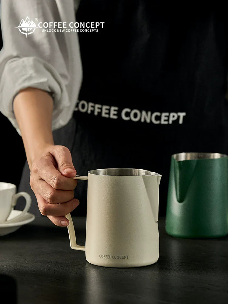 【COFFEE CONCEPT】Phantom Milk Pitcher, Precision Spout Milk Frothing Pitcher, Professional Espresso Latte Art Cup, 600ml Coffee Milk Jug