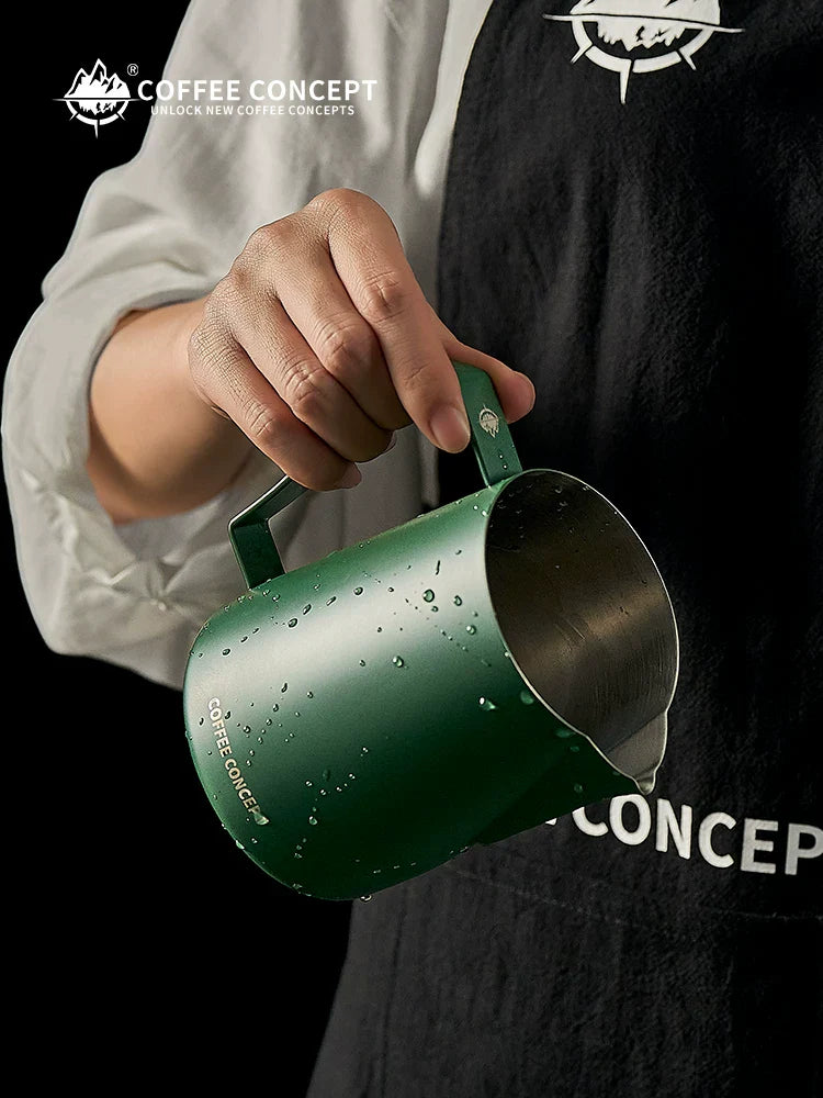 【COFFEE CONCEPT】Phantom Milk Pitcher, Precision Spout Milk Frothing Pitcher, Professional Espresso Latte Art Cup, 600ml Coffee Milk Jug