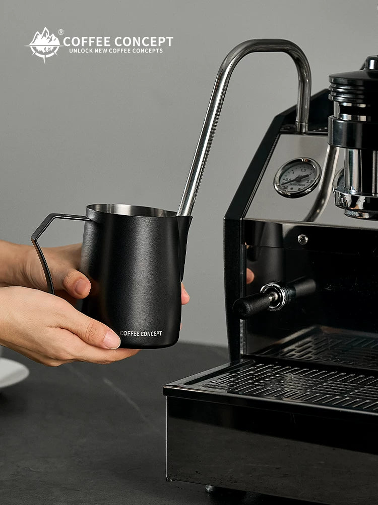 【COFFEE CONCEPT】Phantom Milk Pitcher, Precision Spout Milk Frothing Pitcher, Professional Espresso Latte Art Cup, 600ml Coffee Milk Jug